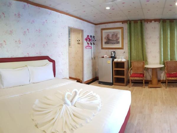 Golden Dragon Kanchanaburi : photo 4 de la chambre villa 2 chambres :