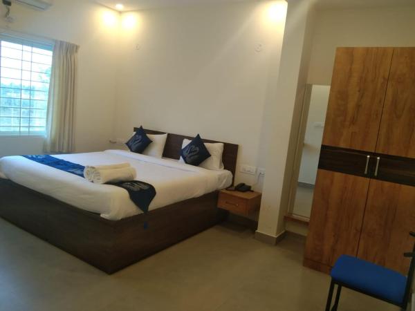 AMULYA FINE DINE RESIDENCY : photo 6 de la chambre chambre double deluxe