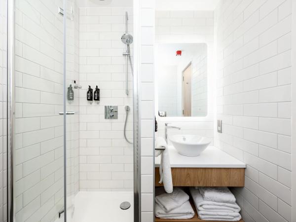 Wilde Aparthotels Manchester St. Peters Square : photo 4 de la chambre wilde one bed apartment with city view