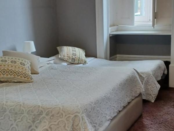 WW Hostel & Suites : photo 2 de la chambre chambre double avec lit d'appoint (3 adultes)