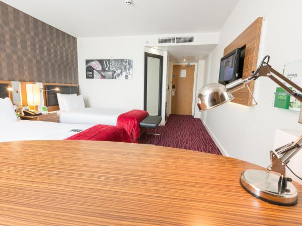 Holiday Inn Manchester-Mediacityuk, an IHG Hotel : photo 1 de la chambre chambre lits jumeaux exécutive