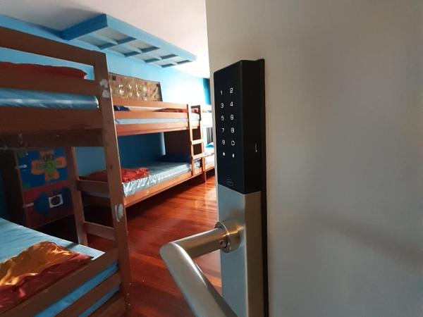 Meiga Backpackers Hostel : photo 5 de la chambre lit dans dortoir mixte de 8 lits 