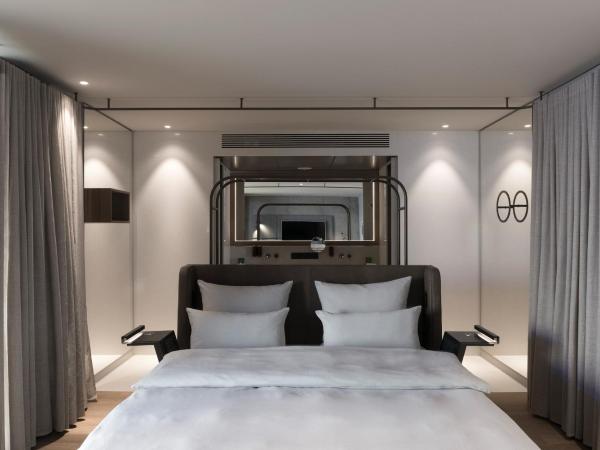 b'mine Hotel Frankfurt Airport : photo 4 de la chambre hébergement carloft