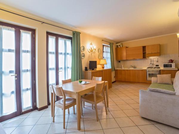 Residence Villa Mainard : photo 1 de la chambre appartement 1 chambre - vue sur jardin - rez-de-chaussée