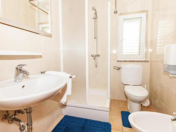 B&B Pansion Vago : photo 5 de la chambre chambre familiale avec balcon