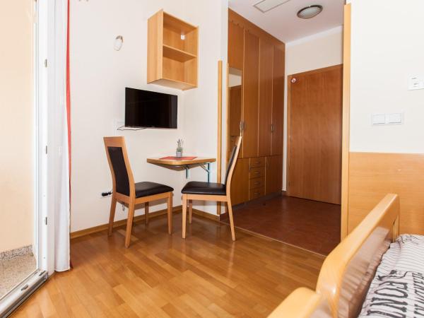 B&B Pansion Vago : photo 5 de la chambre chambre Économique avec balcon