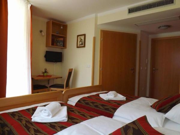 B&B Pansion Vago : photo 10 de la chambre chambre Économique avec balcon