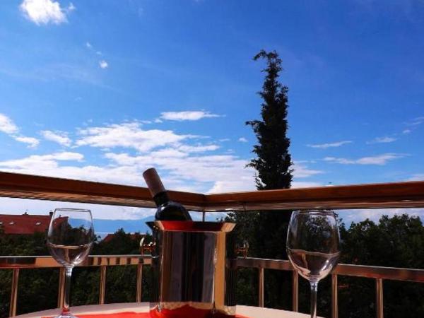 B&B Pansion Vago : photo 9 de la chambre chambre familiale avec balcon