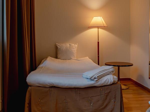 First Hotel Jörgen Kock : photo 3 de la chambre chambre triple Économique