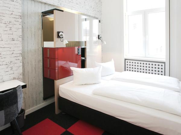 Hotel Cristall - Frankfurt City : photo 4 de la chambre chambre double ou lits jumeaux confort 