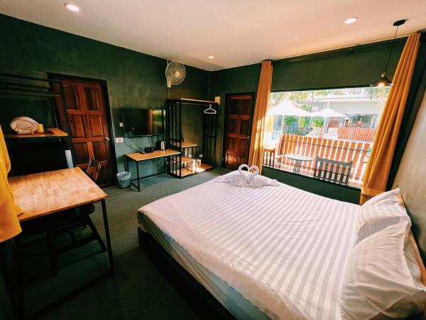 ViVi Hotel Resort : photo 3 de la chambre chambre lit king-size - vue sur piscine