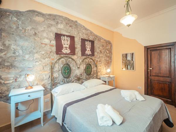 Taormina Garden Hotel : photo 1 de la chambre chambre double ou lits jumeaux