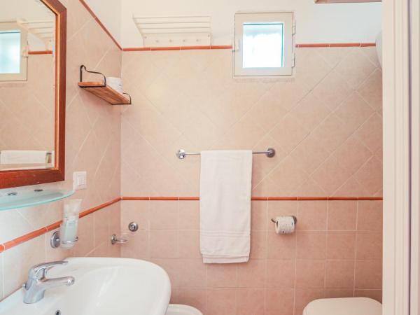 Taormina Garden Hotel : photo 6 de la chambre chambre double ou lits jumeaux standard