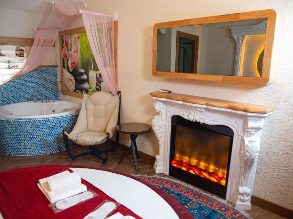 Emirtimes Hotel Kadıköy : photo 4 de la chambre suite deluxe avec lit king-size