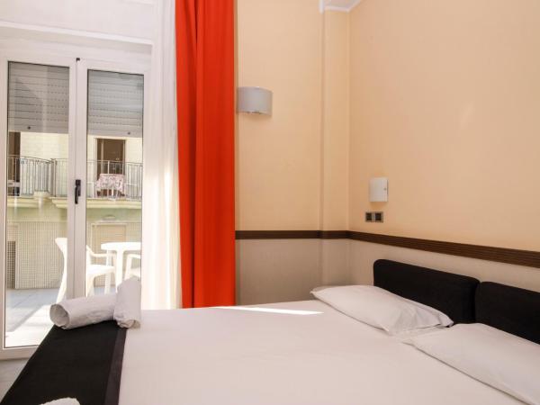Hotel Derby : photo 2 de la chambre chambre double ou lits jumeaux avec balcon