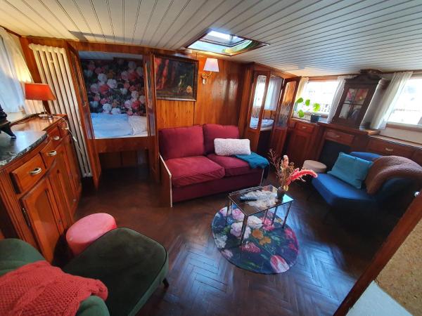 Houseboat holiday apartments Rotterdam : photo 3 de la chambre cabine familiale de bateau (2 adultes & 2 enfants)