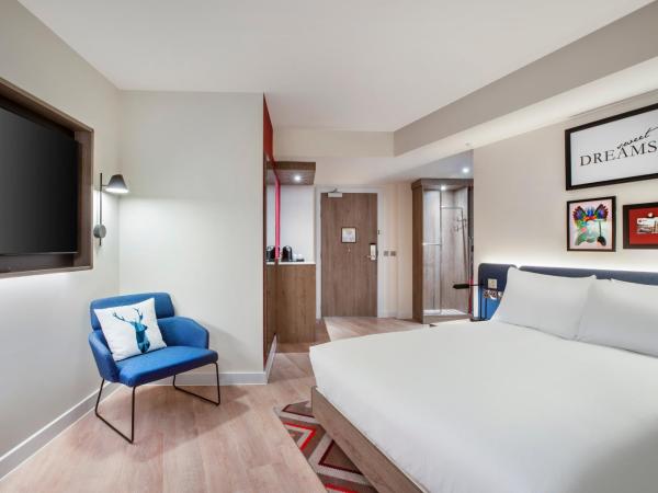Hampton By Hilton Bath City : photo 7 de la chambre chambre lit queen-size - pour personnes à mobilité réduite