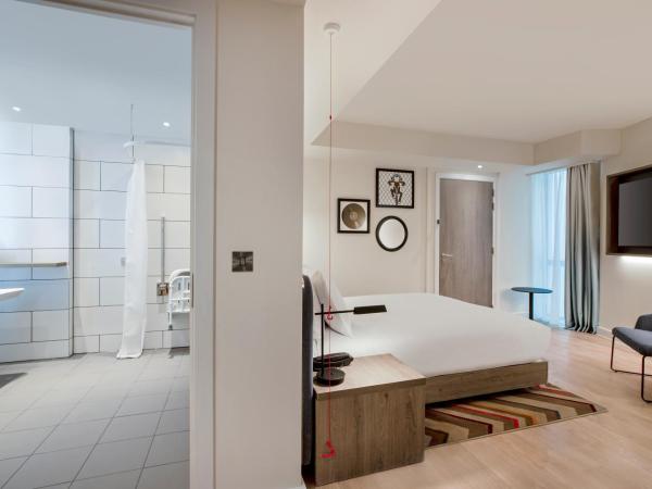 Hampton By Hilton Bath City : photo 9 de la chambre chambre lit queen-size - pour personnes à mobilité réduite