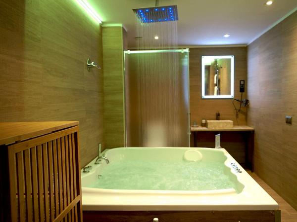 Caballero Errante : photo 3 de la chambre chambre lit queen-size avec baignoire spa