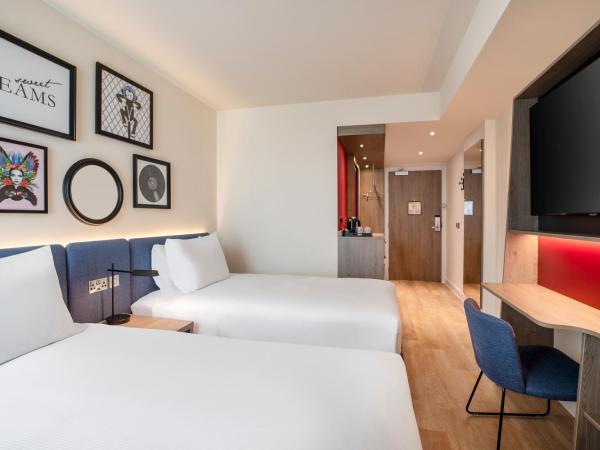 Hampton By Hilton Bath City : photo 8 de la chambre chambre lits jumeaux