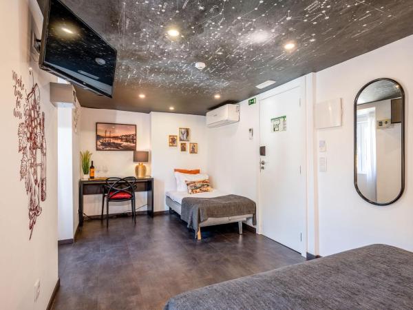 Lisbon Wine House - Rooms & Suites : photo 4 de la chambre chambre triple standard