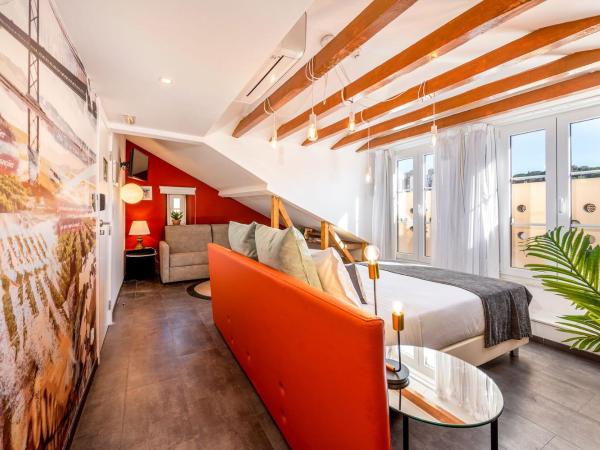 Lisbon Wine House - Rooms & Suites : photo 6 de la chambre chambre familiale supérieure