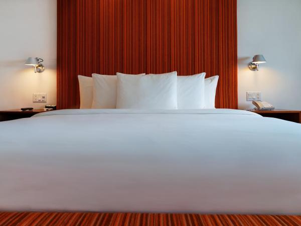 The Tony Hotel South Beach : photo 3 de la chambre hébergement lit king-size deluxe - vue sur ocean drive