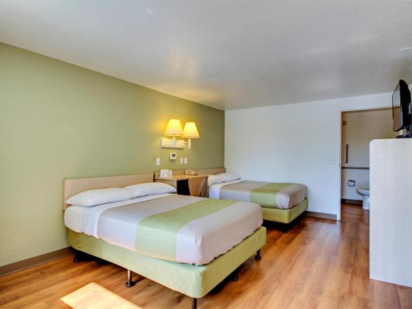 Rodeway Inn : photo 2 de la chambre chambre double avec 2 lits queen-size - adaptée aux personnes à mobilité réduite