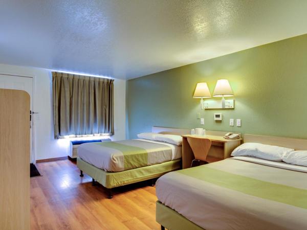 Rodeway Inn : photo 1 de la chambre chambre double avec 2 lits doubles - non-fumeurs