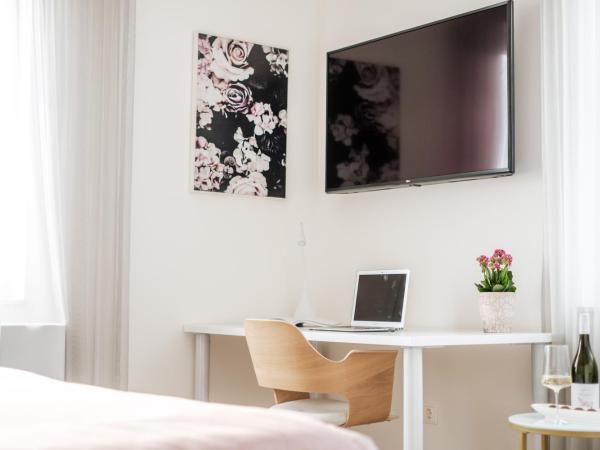 Adele Apartments : photo 5 de la chambre chambre double deluxe