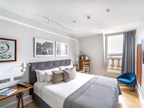 Lasala Plaza Hotel : photo 1 de la chambre petite chambre double - vue sur mer