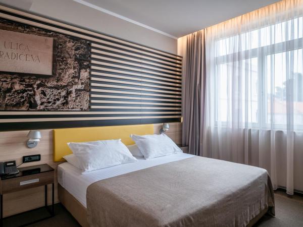 Hotel Lero : photo 5 de la chambre chambre familiale