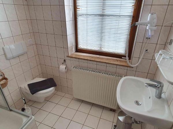 Alte Post zu Stetzsch : photo 6 de la chambre chambre double avec salle de bains privative