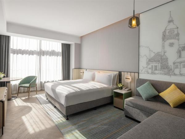Holiday Inn & Suites Qingdao Jinshui, an IHG Hotel : photo 4 de la chambre chambre lit king-size standard