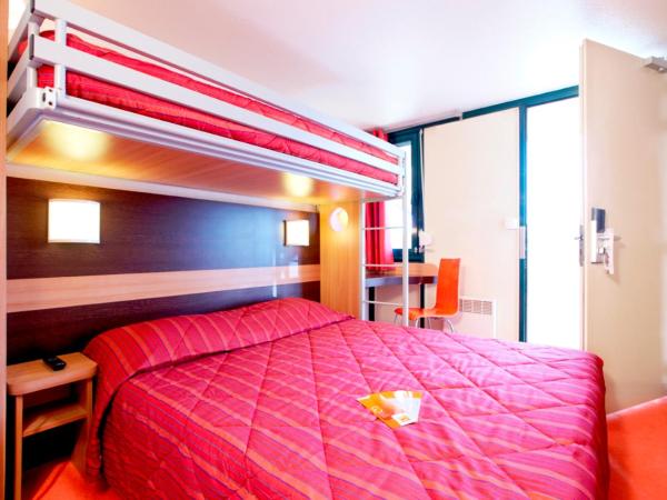 Premiere Classe Reims Est - Taissy : photo 1 de la chambre chambre triple (1 lit double et 1 lit simple)