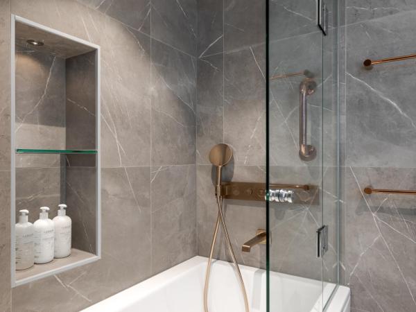 Original Sokos Hotel Ilves Tampere : photo 4 de la chambre suite avec canapé-lit