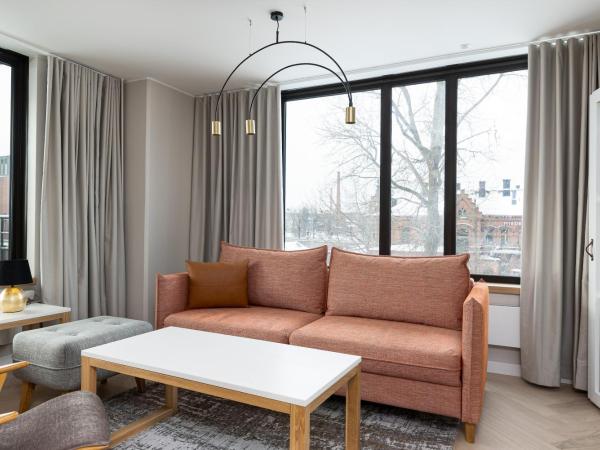 Original Sokos Hotel Ilves Tampere : photo 5 de la chambre suite avec canapé-lit