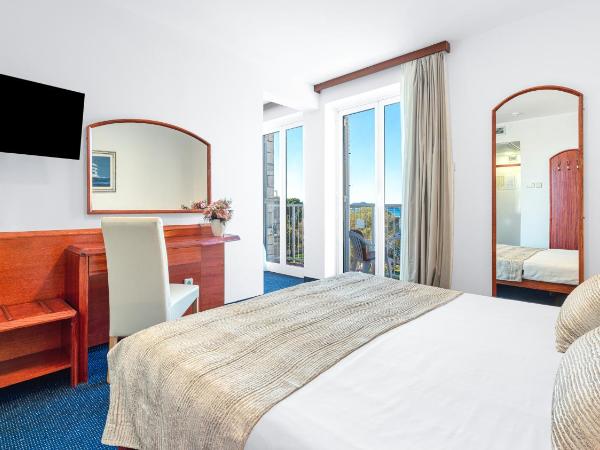 Hotel Komodor : photo 4 de la chambre chambre familiale - vue sur mer