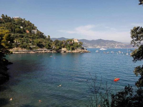 LEremoRifugio escursionistico10 min steep walk : photo 9 de la chambre chambre triple avec salle de bains privative