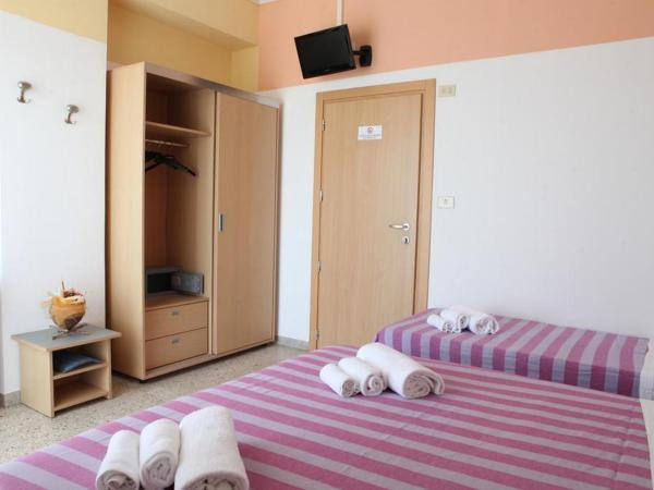 Hotel Staccoli : photo 3 de la chambre chambre triple standard