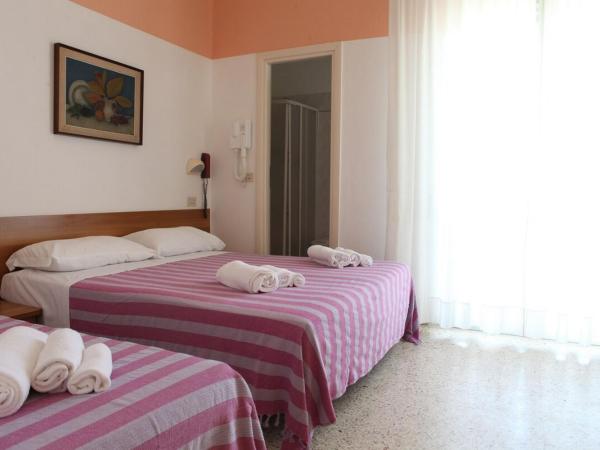 Hotel Staccoli : photo 4 de la chambre chambre triple standard