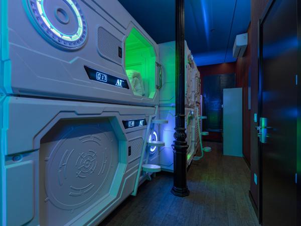 Art Seven Hostel Capsules : photo 5 de la chambre capsule simple dans dortoir mixte