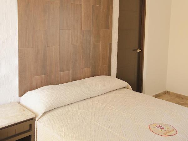 Hotel Conquistador : photo 1 de la chambre chambre lit queen-size