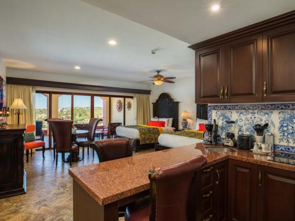 El Encanto All Inclusive Resort : photo 4 de la chambre suite lit queen-size deluxe