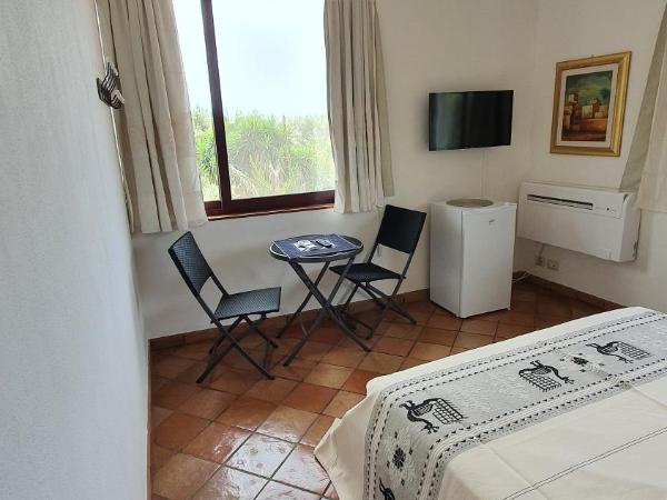 Villa Canu : photo 3 de la chambre chambre double - vue sur jardin