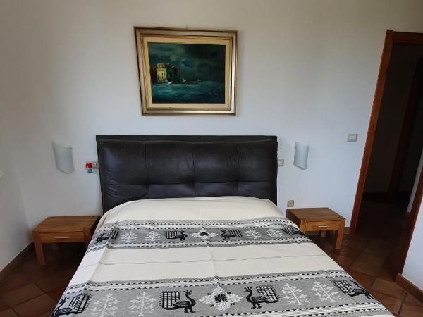 Villa Canu : photo 5 de la chambre chambre double - vue sur jardin
