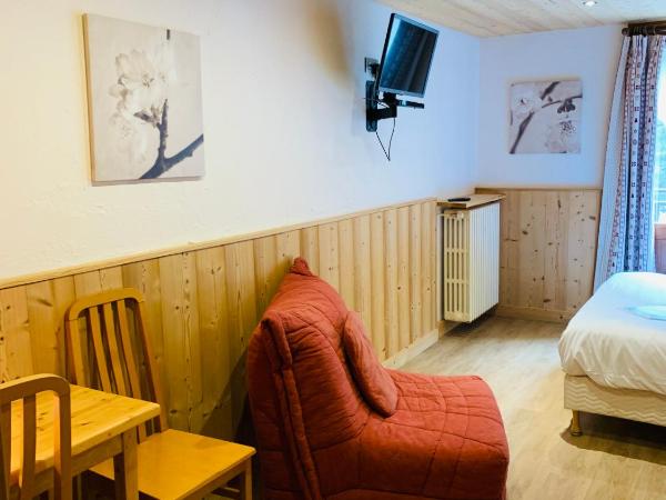 L'Arveyron Open House : photo 5 de la chambre chambre triple – vue sur montagne