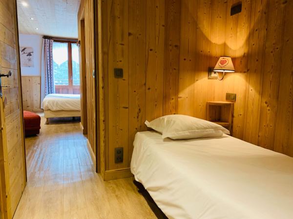 L'Arveyron Open House : photo 4 de la chambre chambre triple – vue sur montagne