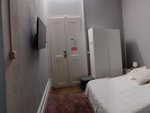 WW Hostel & Suites : photo 4 de la chambre chambre double avec lit d'appoint (3 adultes)