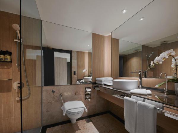PARKROYAL COLLECTION Kuala Lumpur : photo 4 de la chambre hébergement lit king-size premier lifestyle